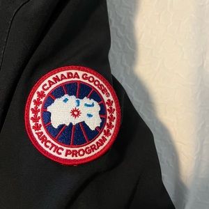 Canada Goose Kensington Parka style 2506L size small. Good condition